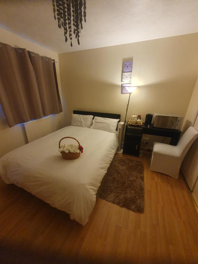 Double Size And Single Room In Barking Barking  Exterior foto