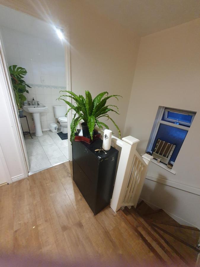 Double Size And Single Room In Barking Barking  Exterior foto